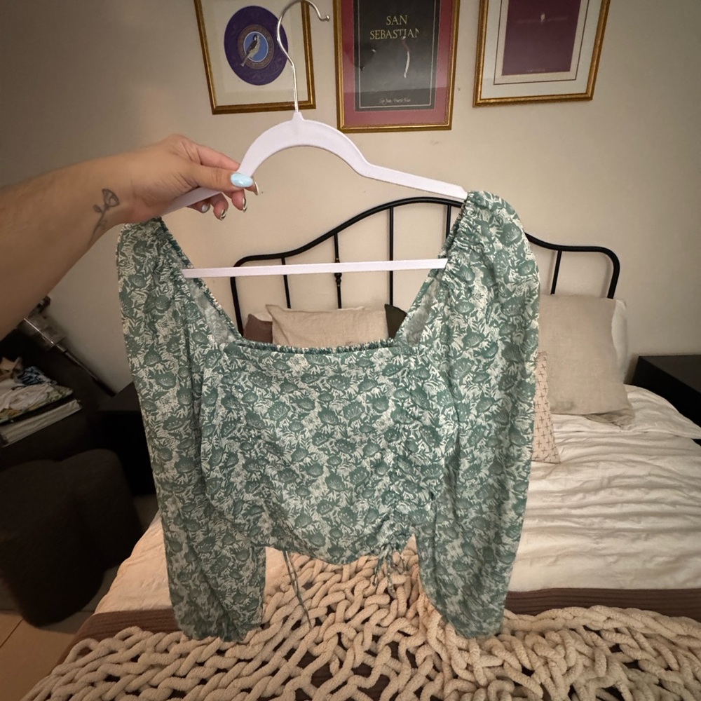 SHEIN Green Floral Crop Top